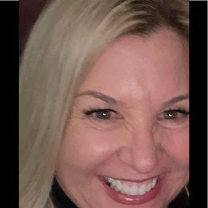 Meet your Posher, Stefanie